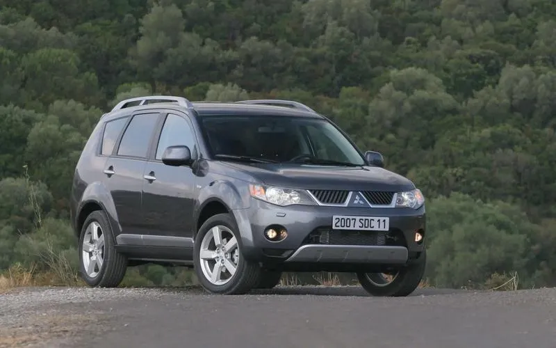 Mitsubishi Outlander silniki